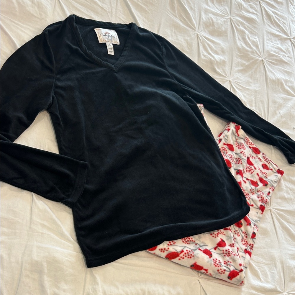 Goodnight Kiss Women's Black Long Sleeve Top & Red Patterned Pants Pajama Set L